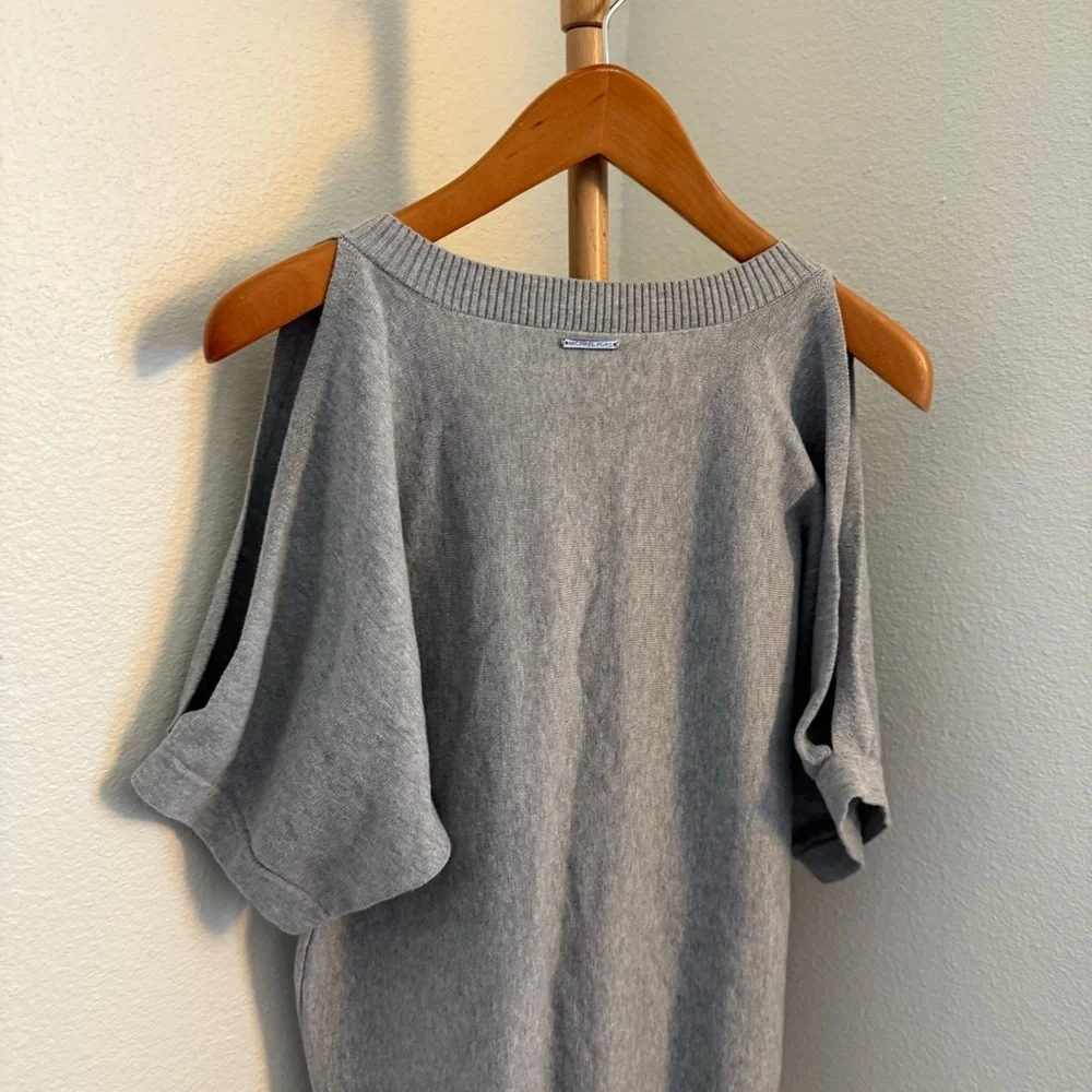 Michael Kors Light Gray V-Neck Oversized Fit Sweater Top Women’s Size Large